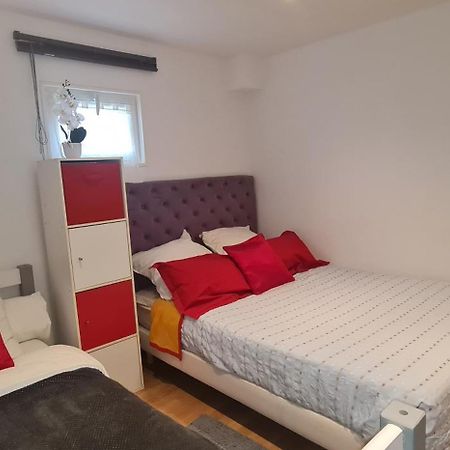 Belle Maison Avec Jardin Rdc T3 De 70M2 Vacances Ou Cure Thermale Rochefort מראה חיצוני תמונה