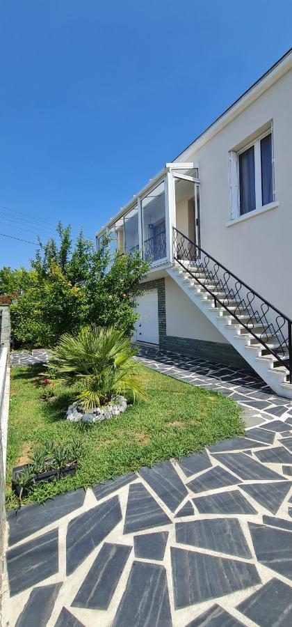 Belle Maison Avec Jardin Rdc T3 De 70M2 Vacances Ou Cure Thermale Rochefort מראה חיצוני תמונה