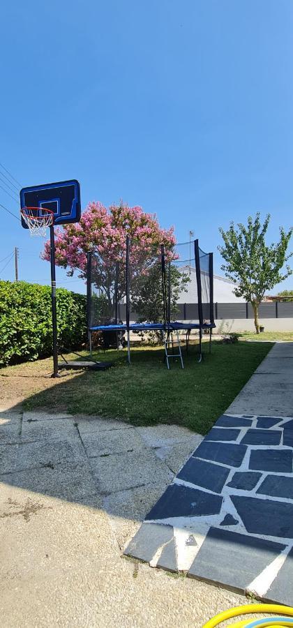 Belle Maison Avec Jardin Rdc T3 De 70M2 Vacances Ou Cure Thermale Rochefort מראה חיצוני תמונה