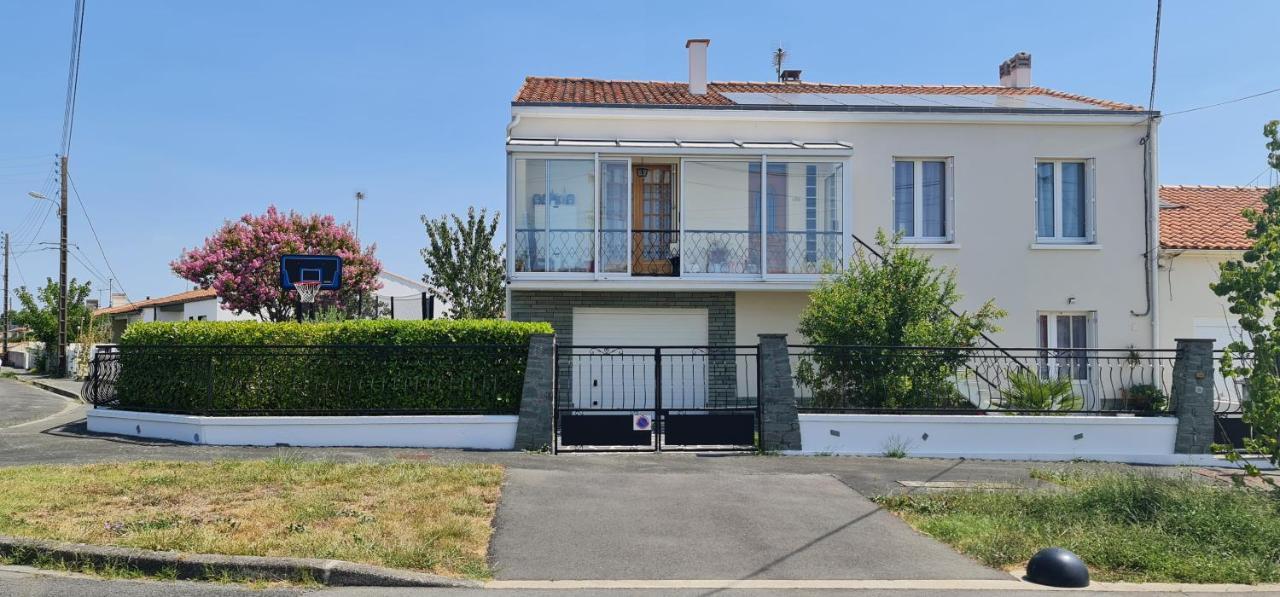 Belle Maison Avec Jardin Rdc T3 De 70M2 Vacances Ou Cure Thermale Rochefort מראה חיצוני תמונה